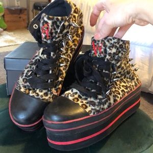 YRU Women’s Leopard Spiked Platform Shoes